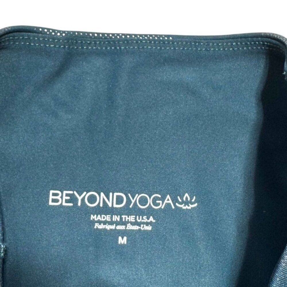 Beyond Yoga Camo Leggings Green/Silver Size Medium - Picture 3 of 8